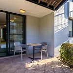 Riverside Elegance Central 1Br 1Ba Apartment