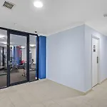 Spacious 2 Bedroom Pool & Gym In Perth City