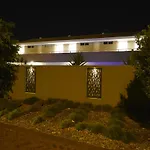 Bentley Motel