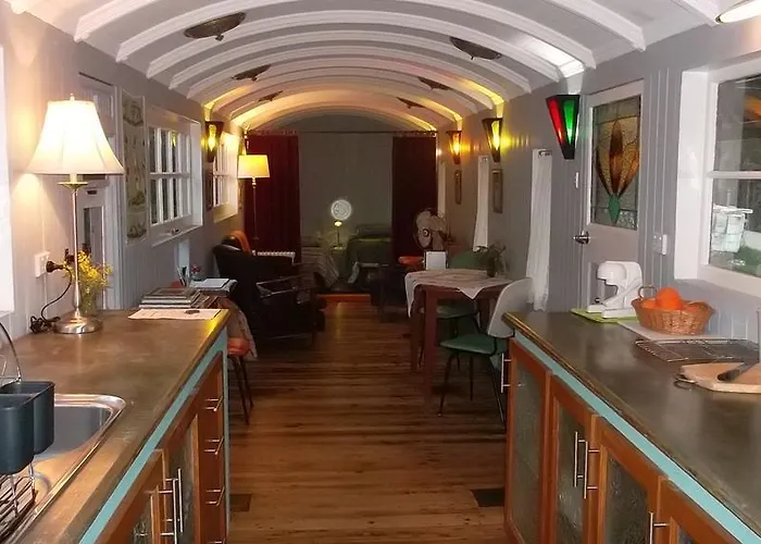 Rusty Hollow Railway Carriage