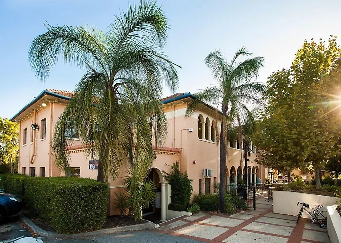 Captain Stirling Hotel