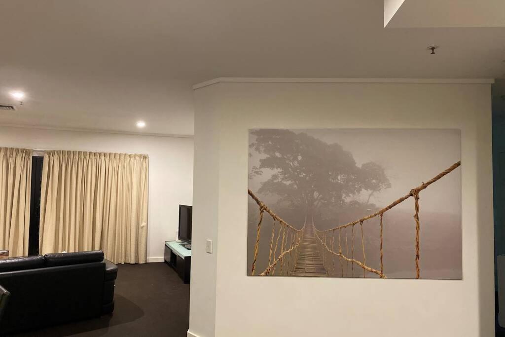 Apartment City Views So Central Netflix Wine Parking Wifi Perth
