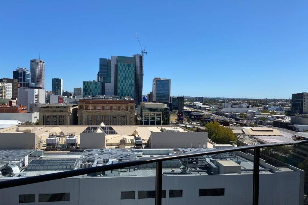 Apartment City Views So Central Netflix Wine Parking Wifi