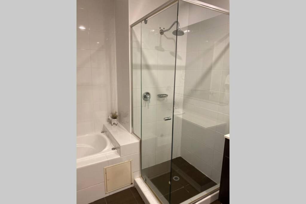 Apartment City Views So Central Netflix Wine Parking Wifi Perth