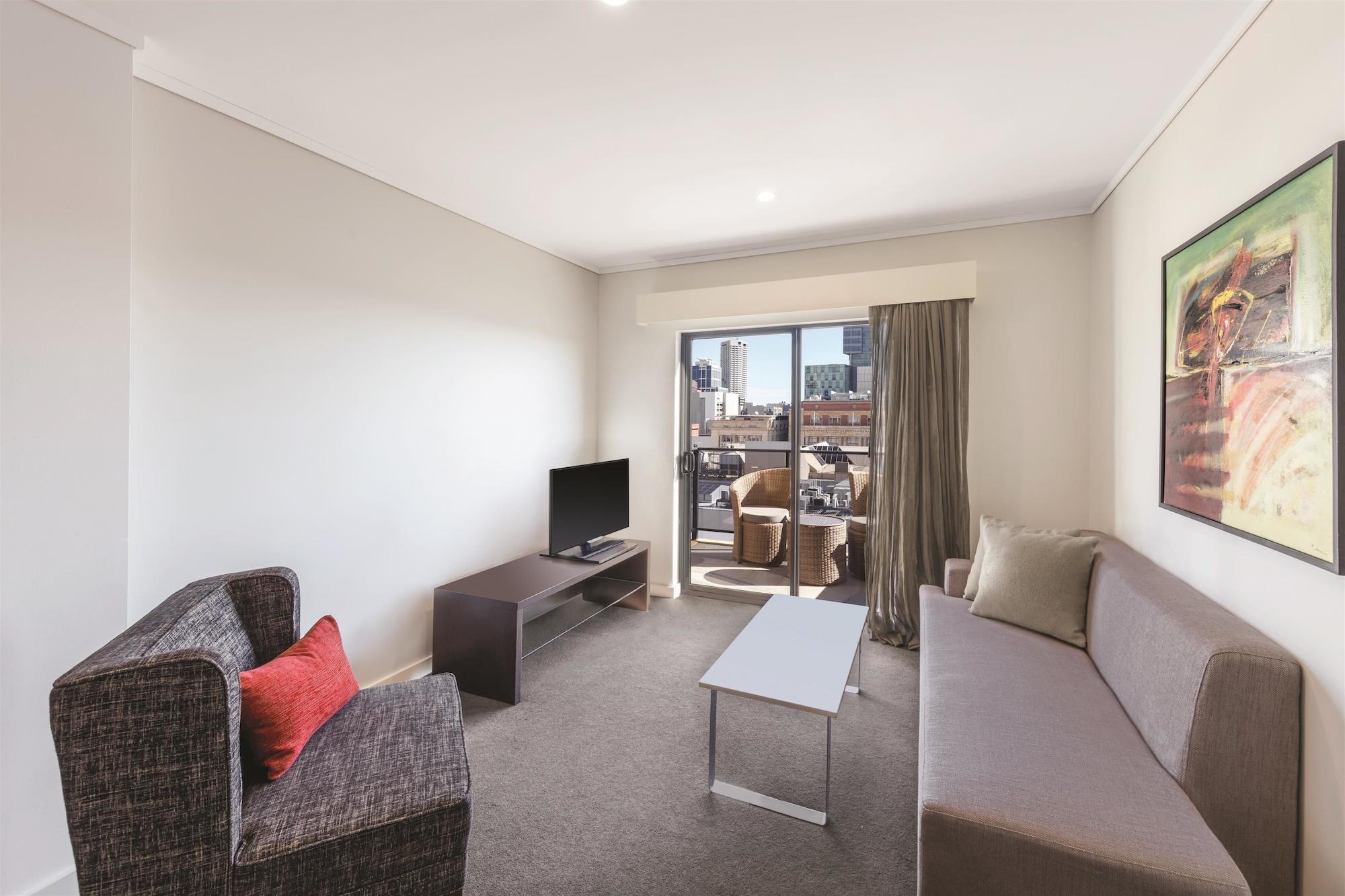 Aparthotel Adina Barrack Plaza