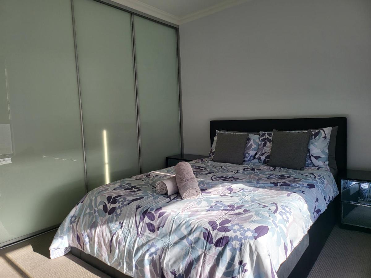 Gerring Court With Free 1 Car Bay Parking Apartment Perth