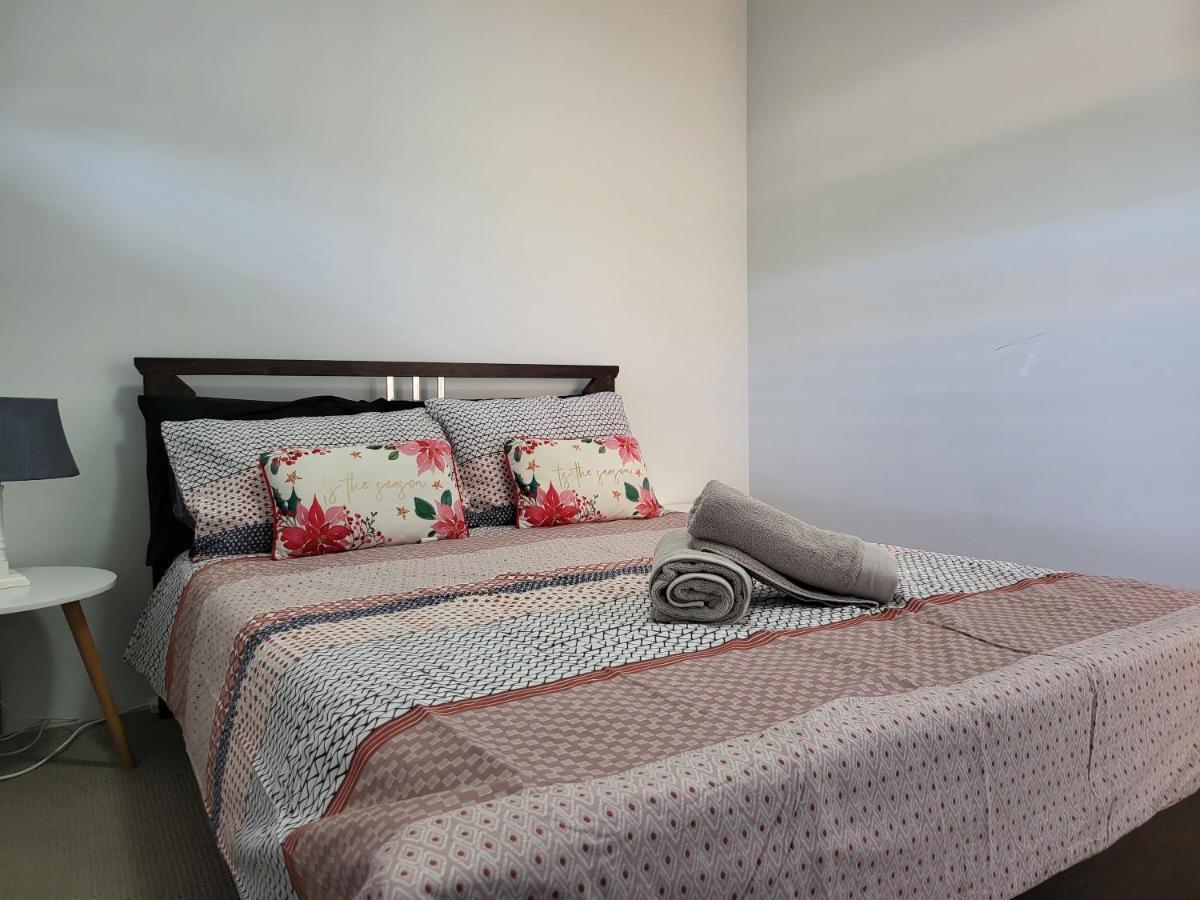 Apartment Gerring Court With Free 1 Car Bay Parking