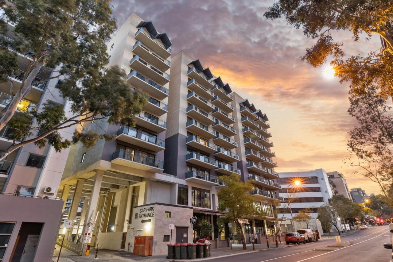 Spacious 2 Bedroom Pool & Gym In Apartment Perth