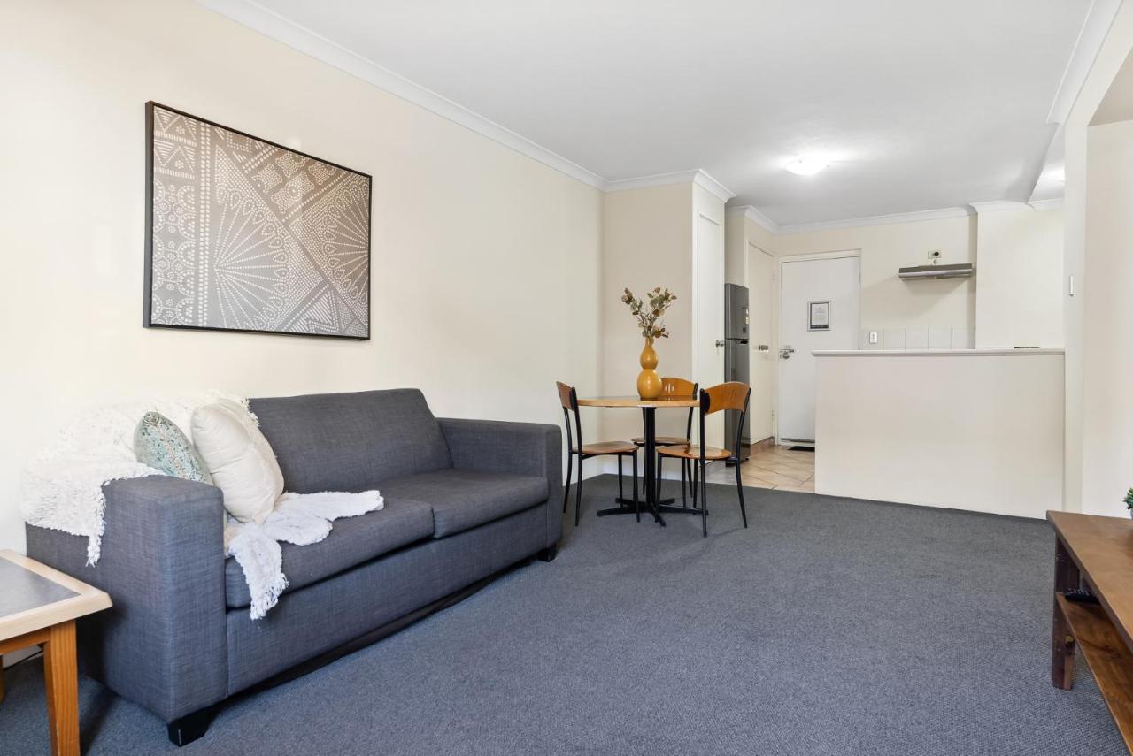 Riverside Elegance 1br 1ba Apartment