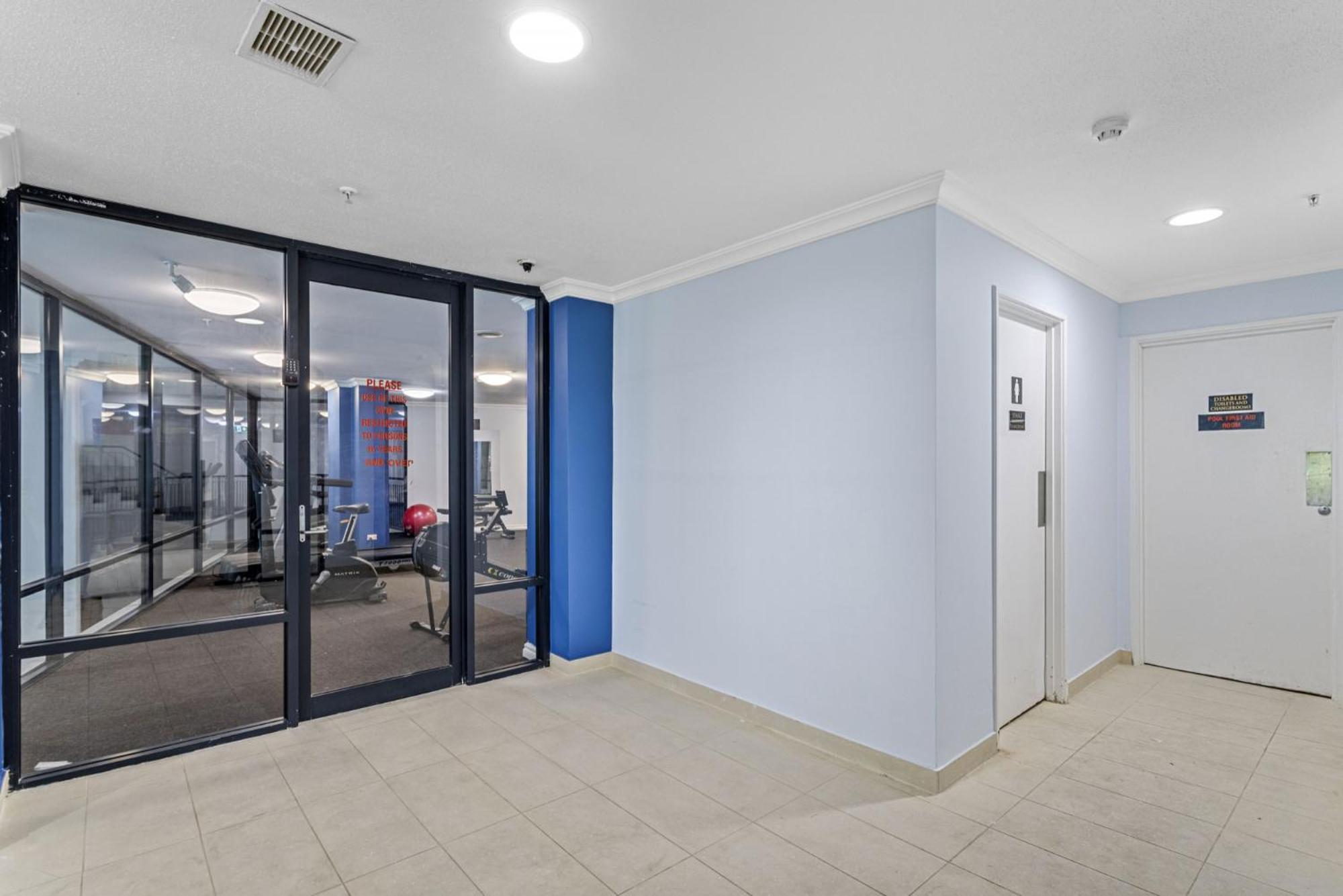 Spacious 2 Bedroom Pool & Gym In * Perth