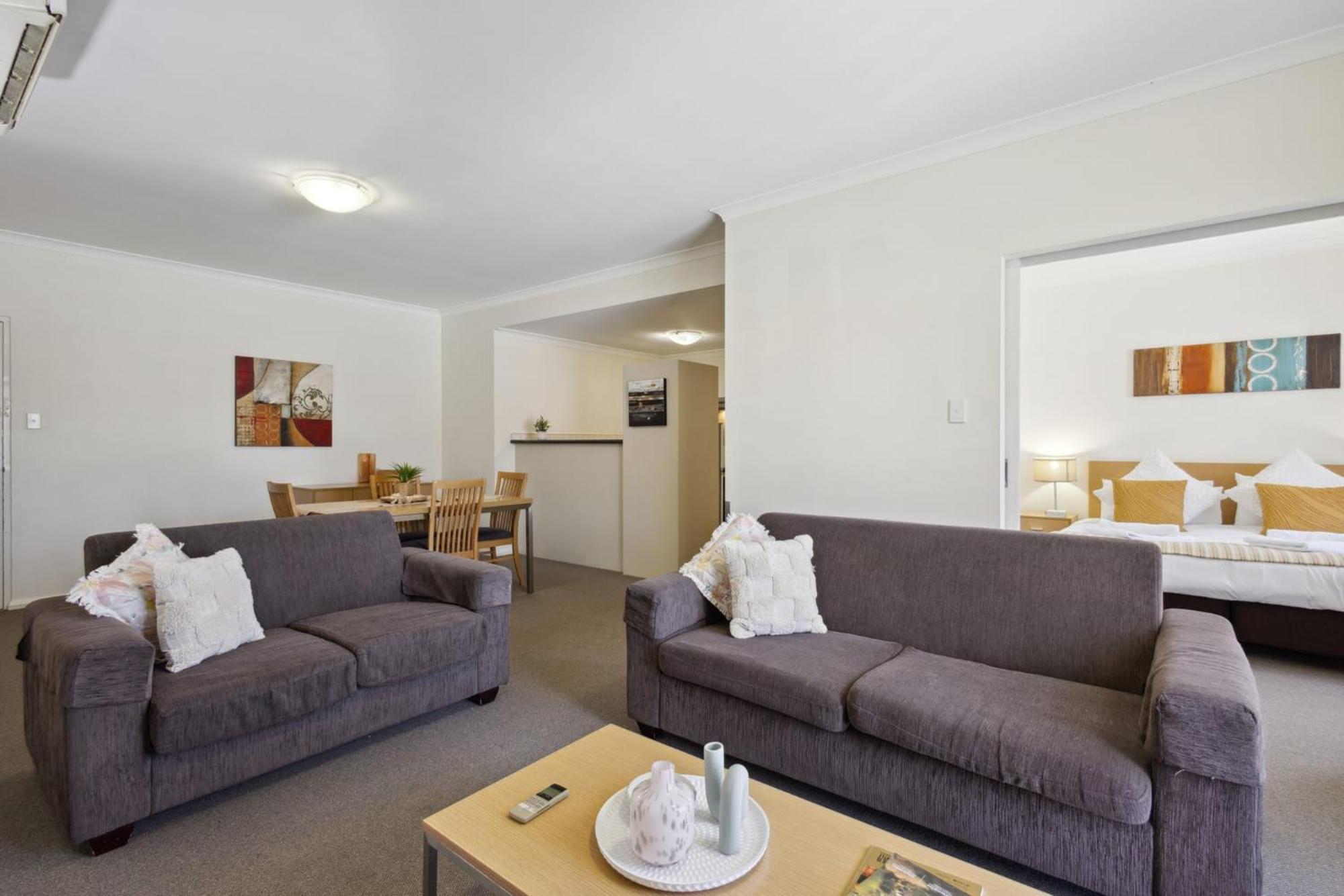 Pangsapuri Spacious In Northbridge With Pool