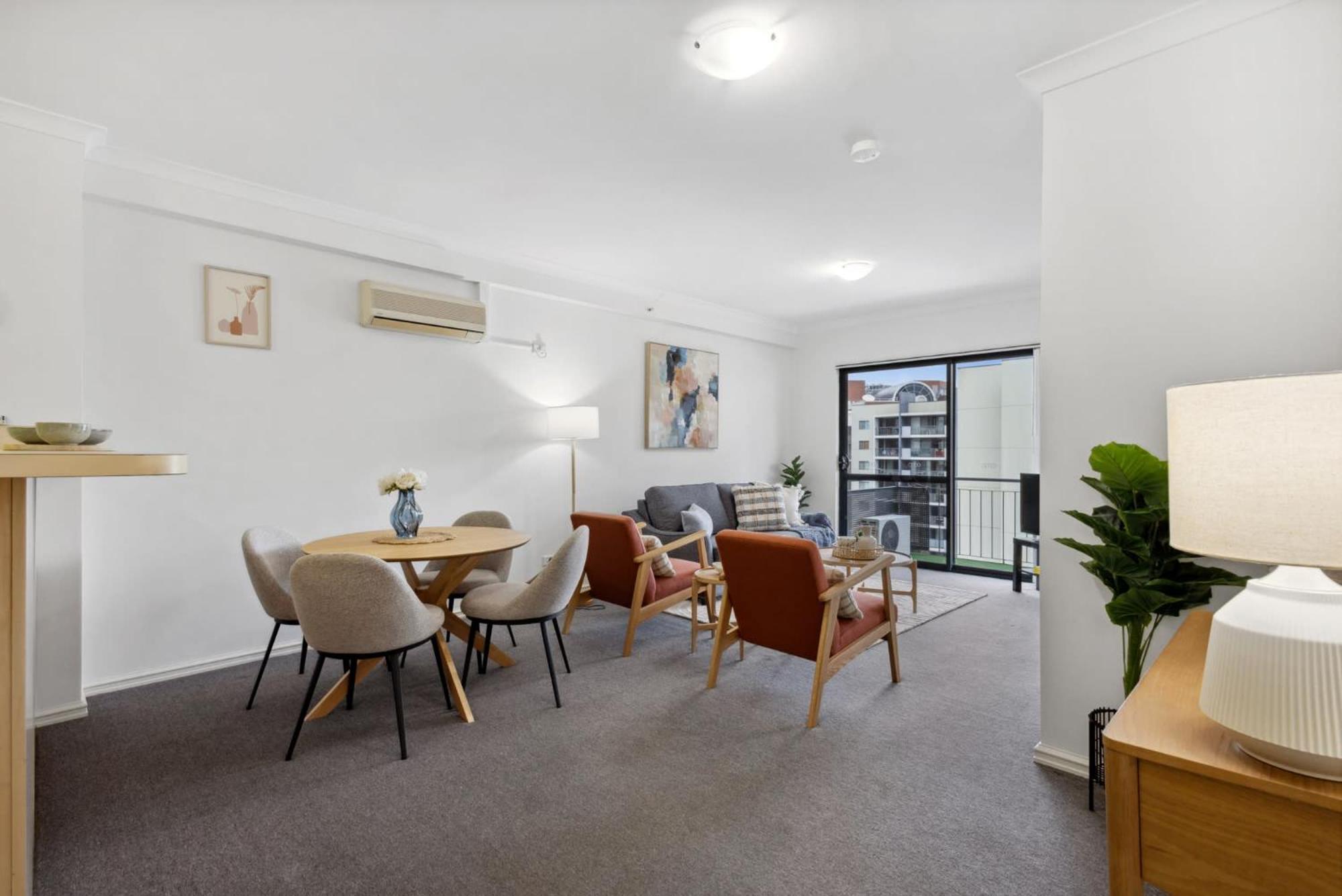 Apartemen Cozy With Stunning Views And Ameni *