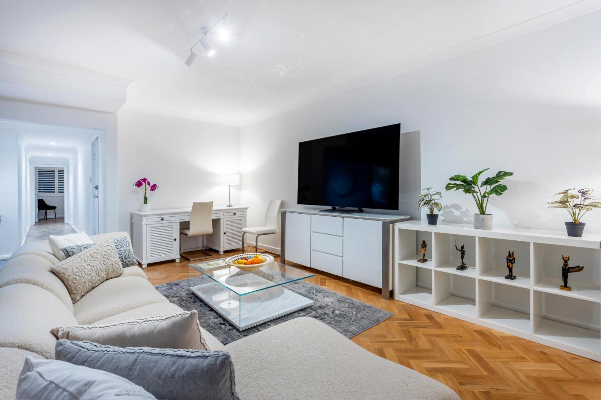 Apartemen Kings Park Luxury - Executive Escapes