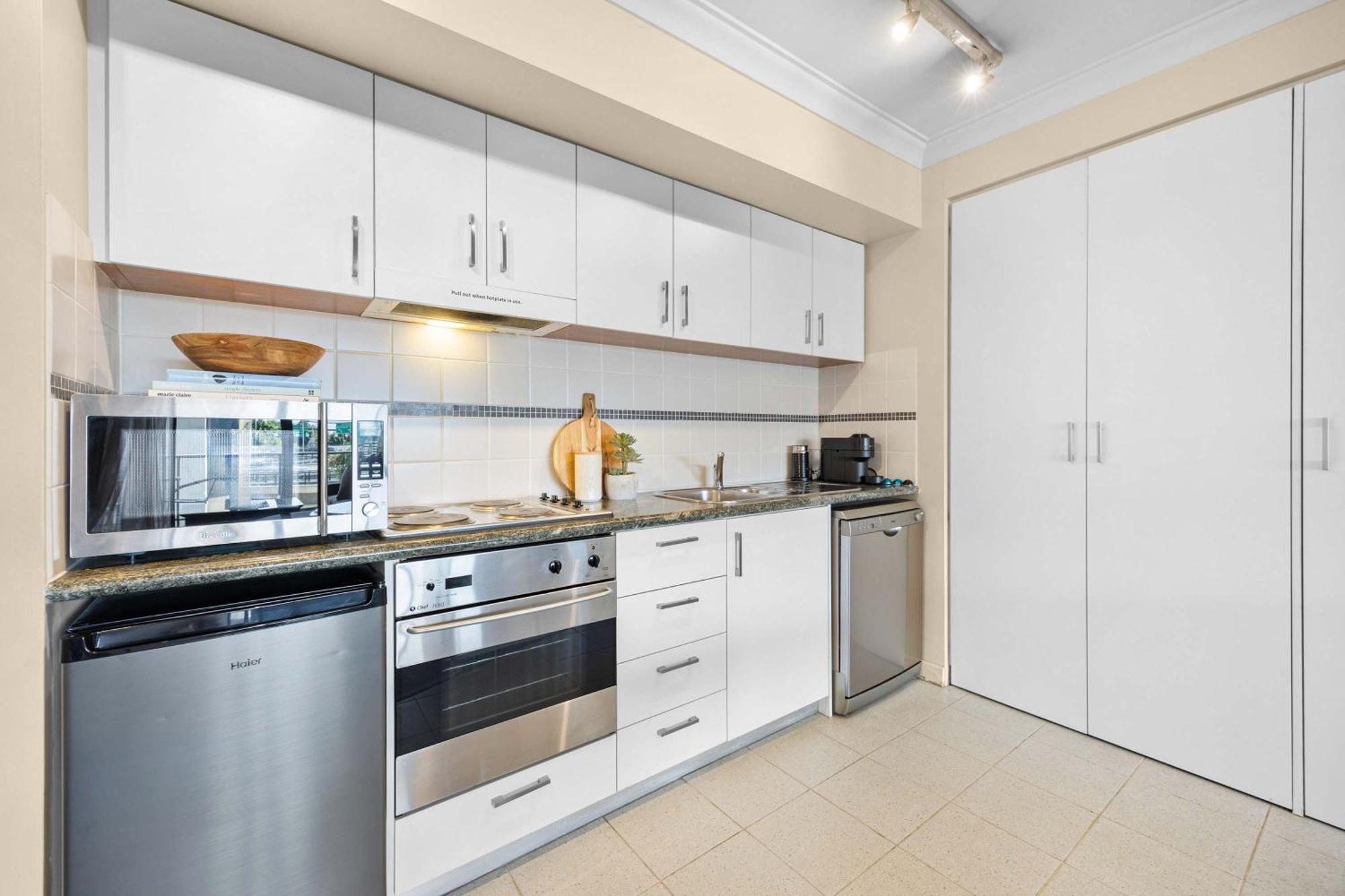 Views & Resort-style Living Pool Tennis & Parking Perth