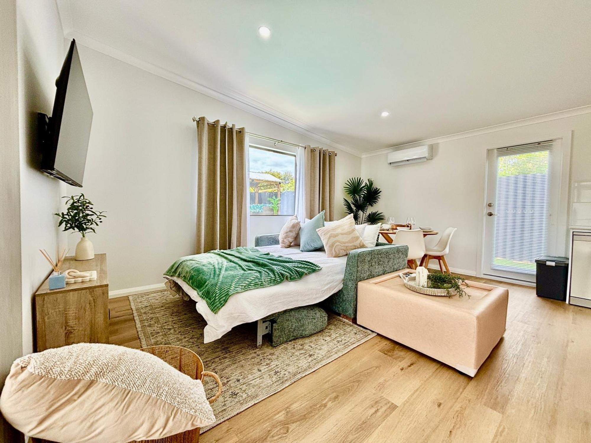 Joondalup Hidden Gemma W Pool! Villa *