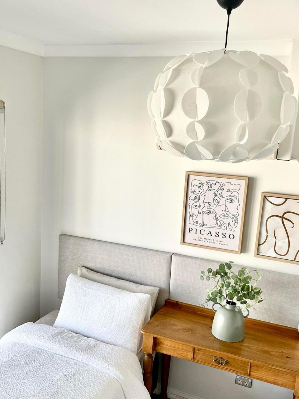 Stylish Executive Pad W Parking And Pool Apartment Perth