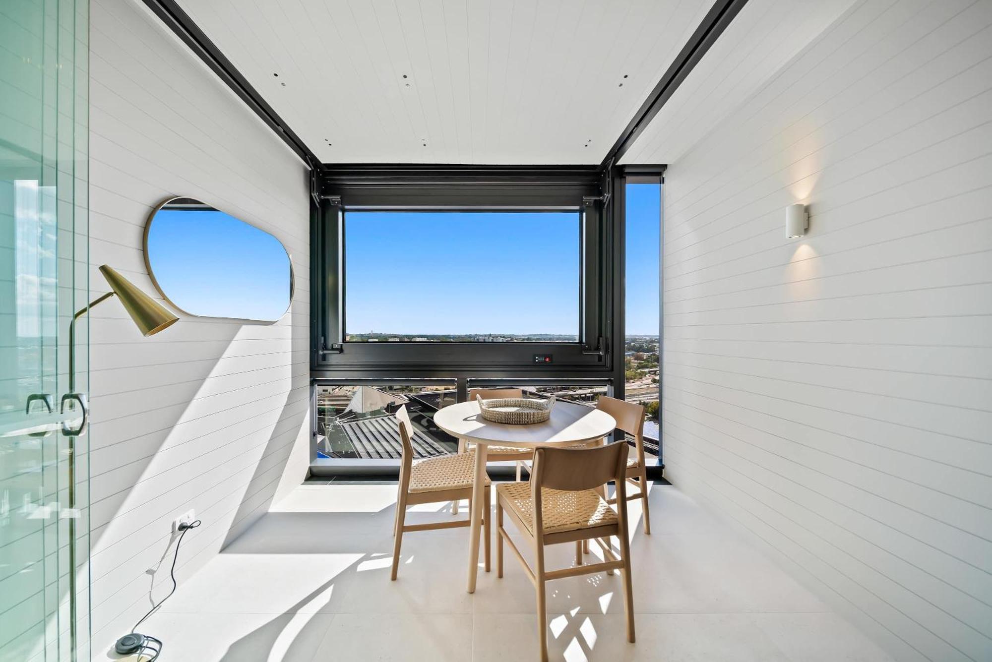 1br In The Heart Of The Cbd Perth