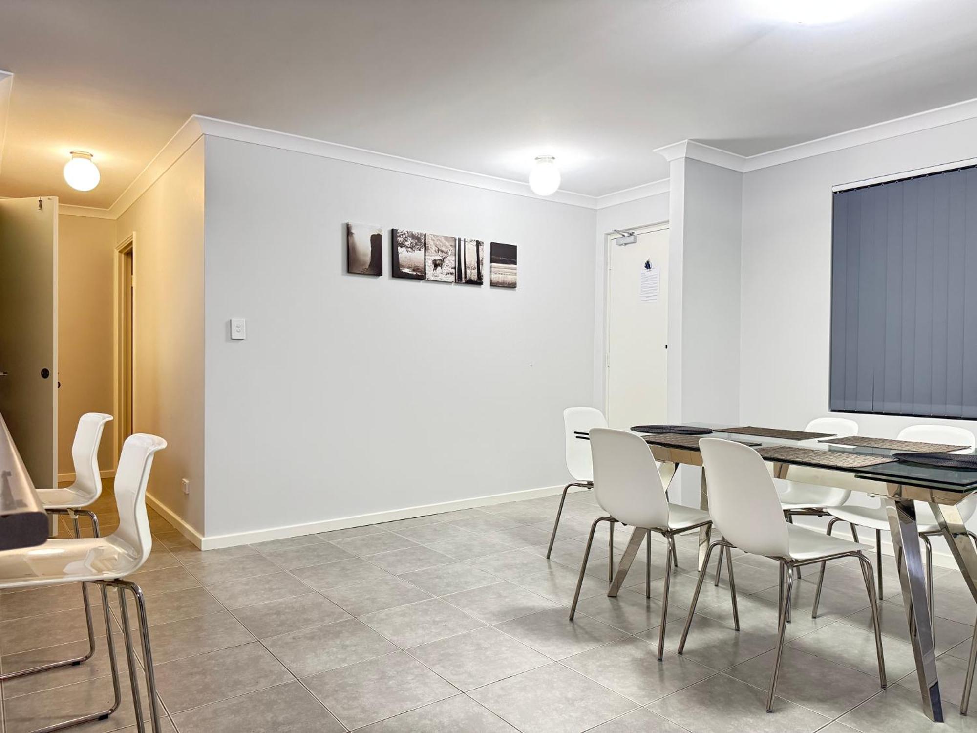 Blissful Modern Holiday home Perth