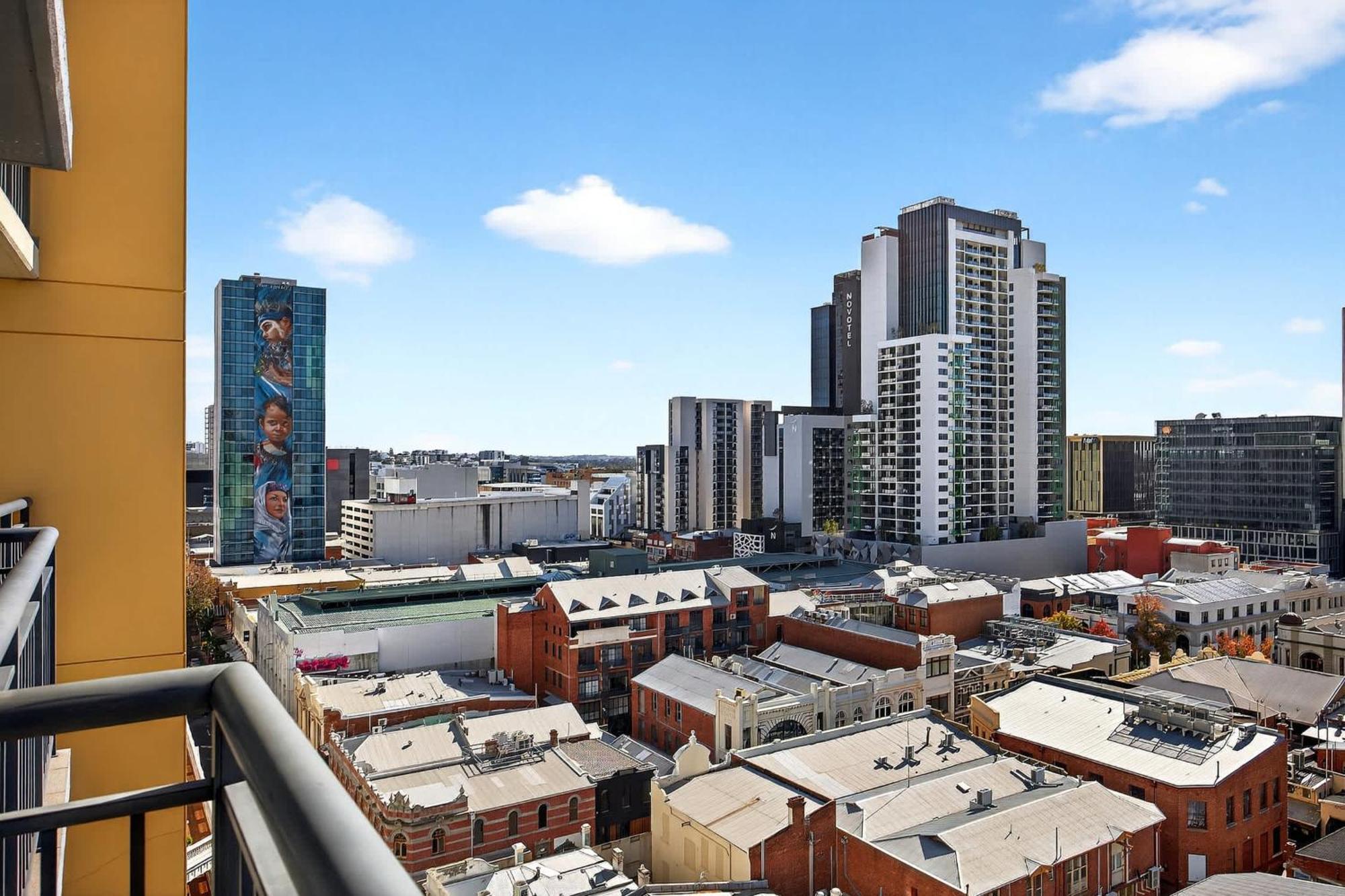 Stylish Cbd 2br With Balcony & Wi-fi Apartment Perth