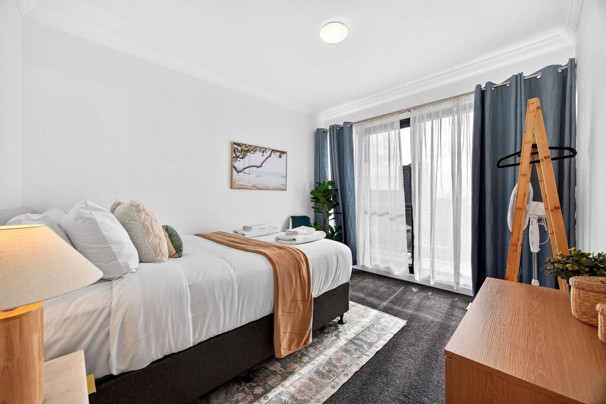 Stylish Cbd 2br With Balcony & Wi-fi Apartment