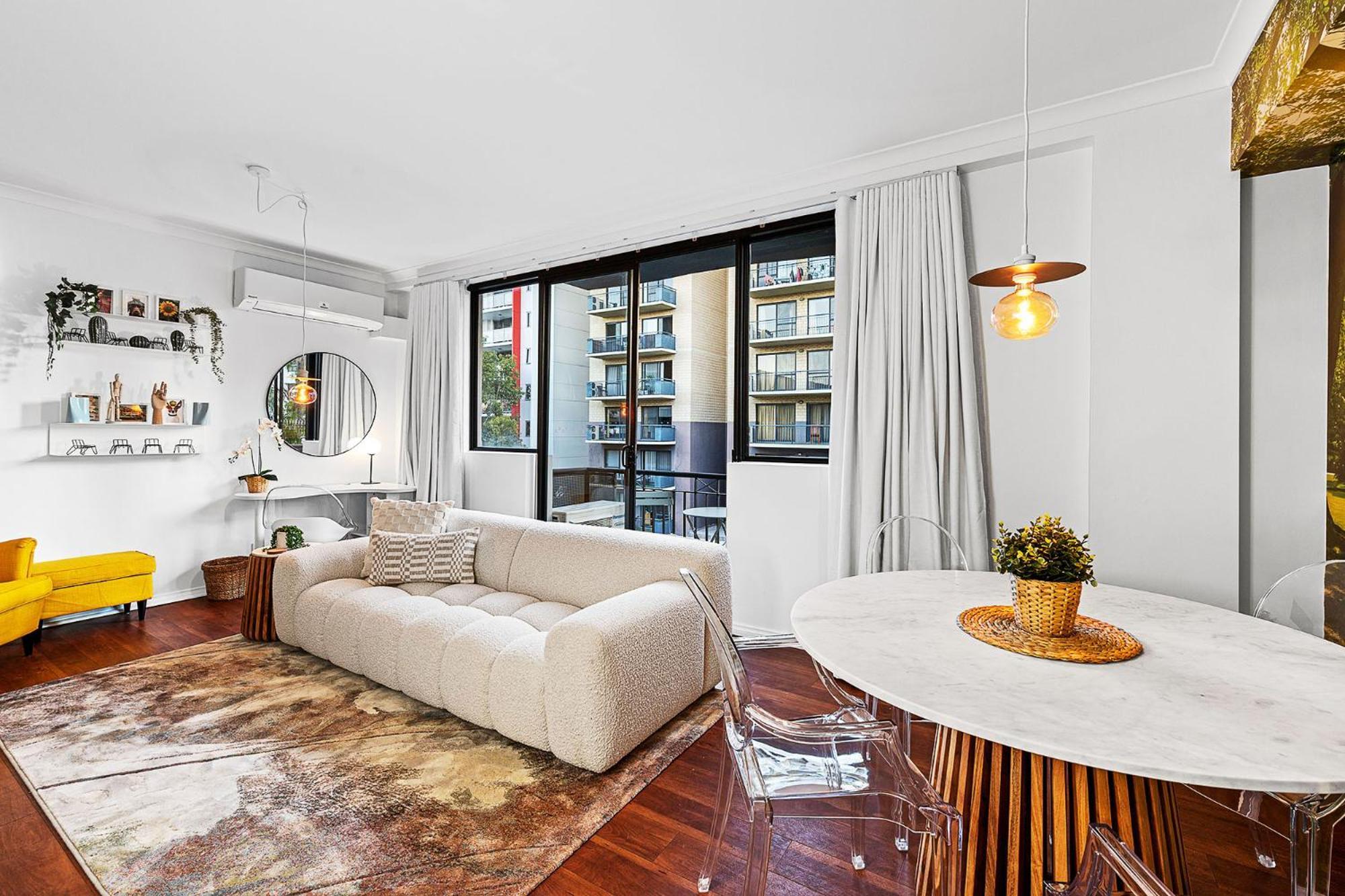 Apartemen Bespoke East