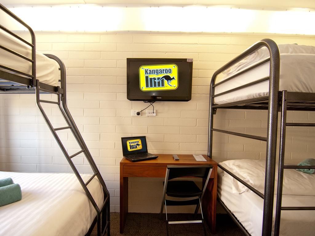 Hostel Kangaroo *