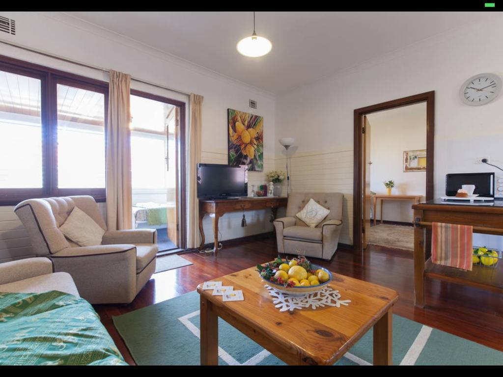 Apartment Broadway