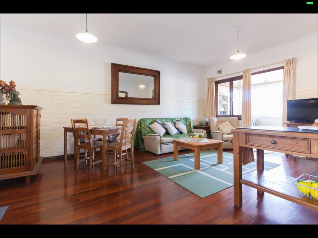 Apartment Broadway