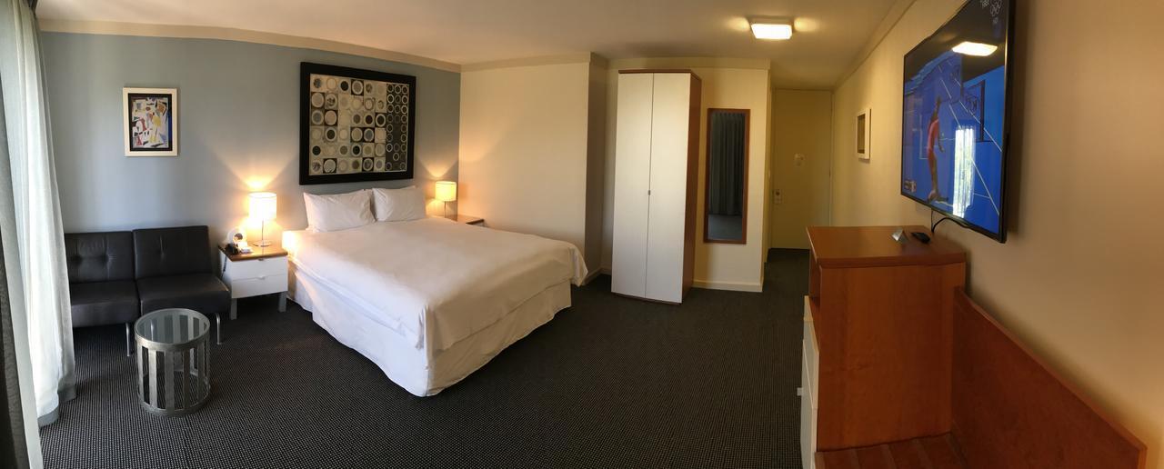 Sullivans Hotel 4*