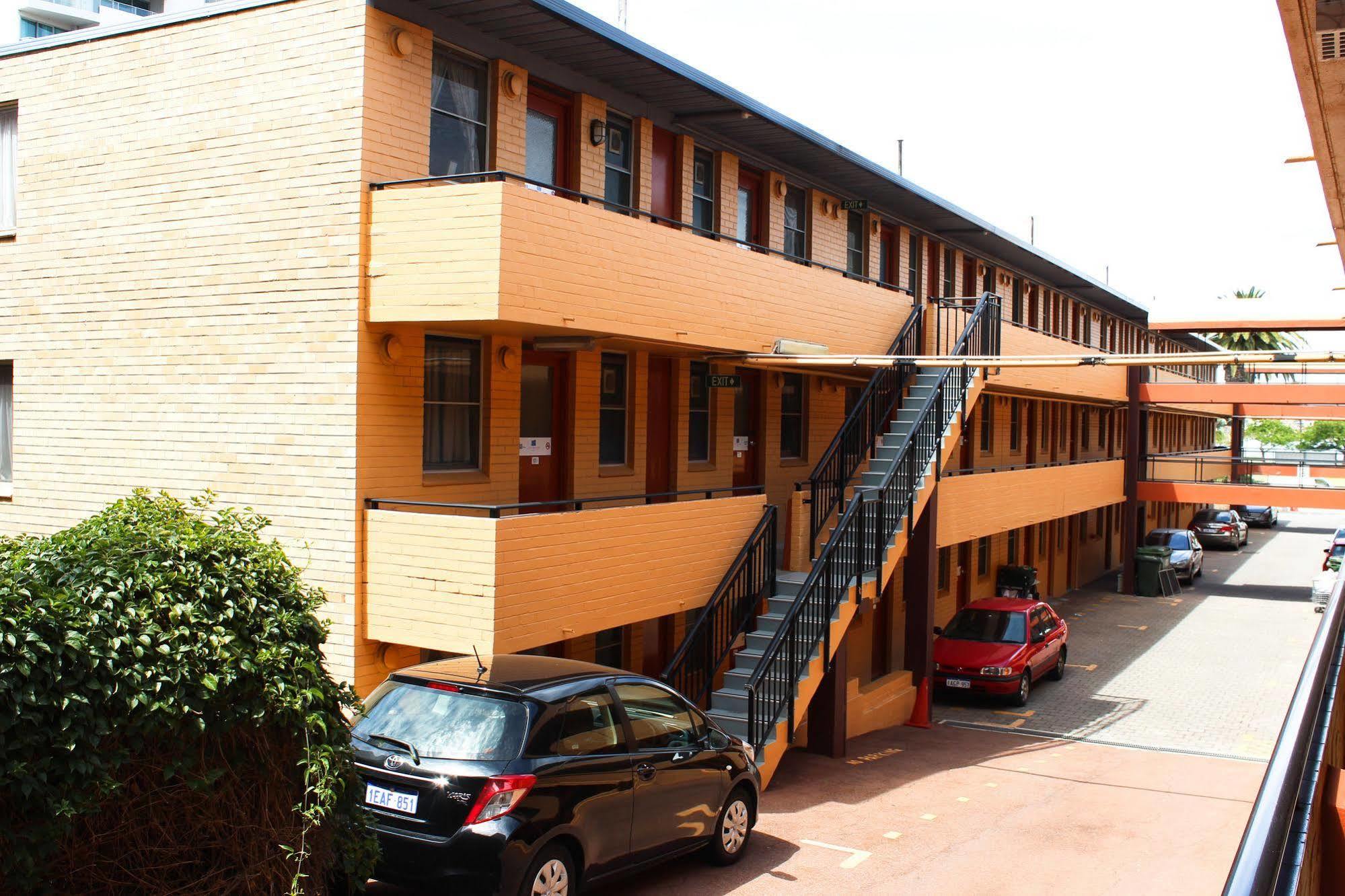 Waters motel 3*