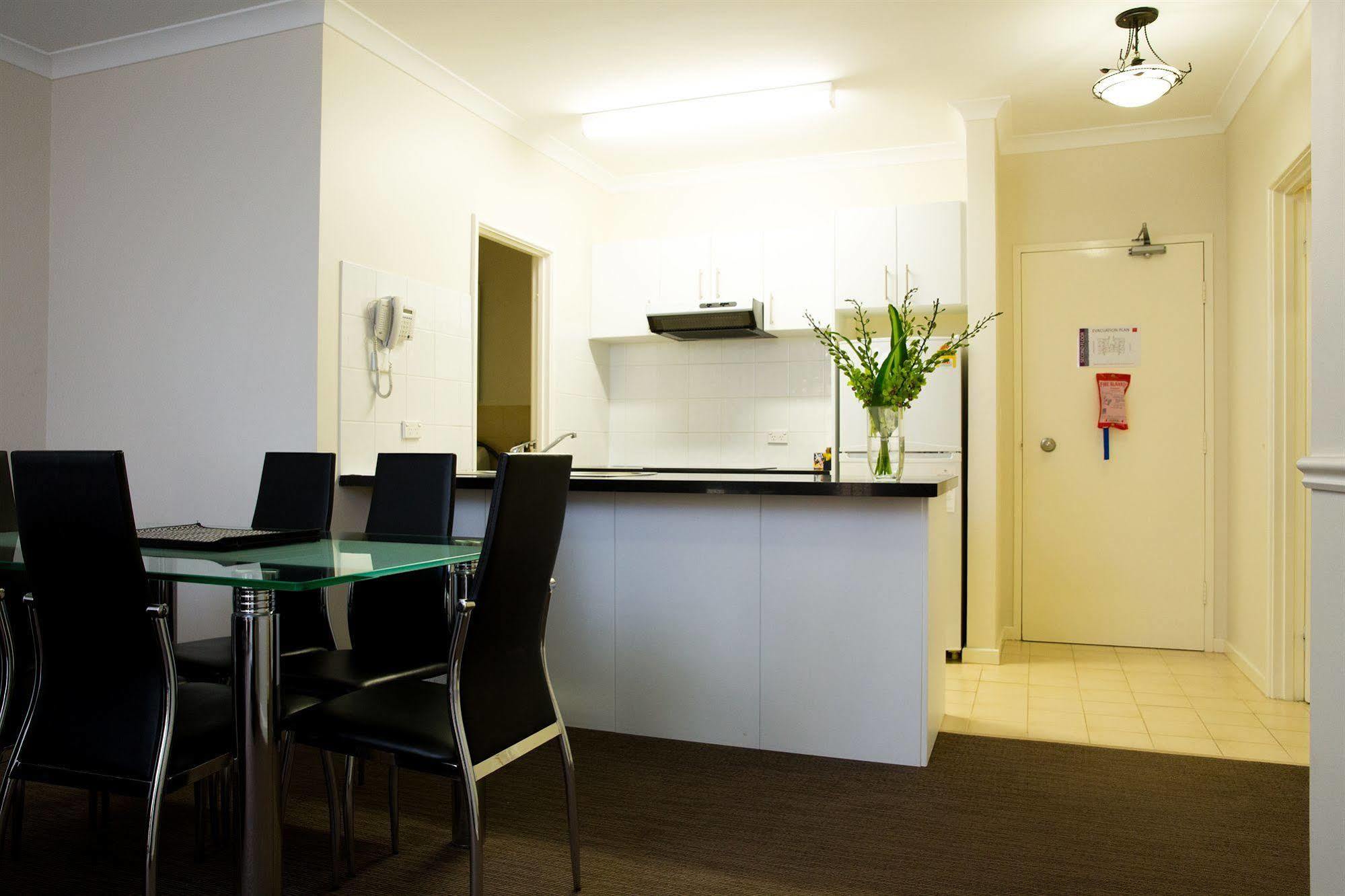 Regal Aparthotel Perth