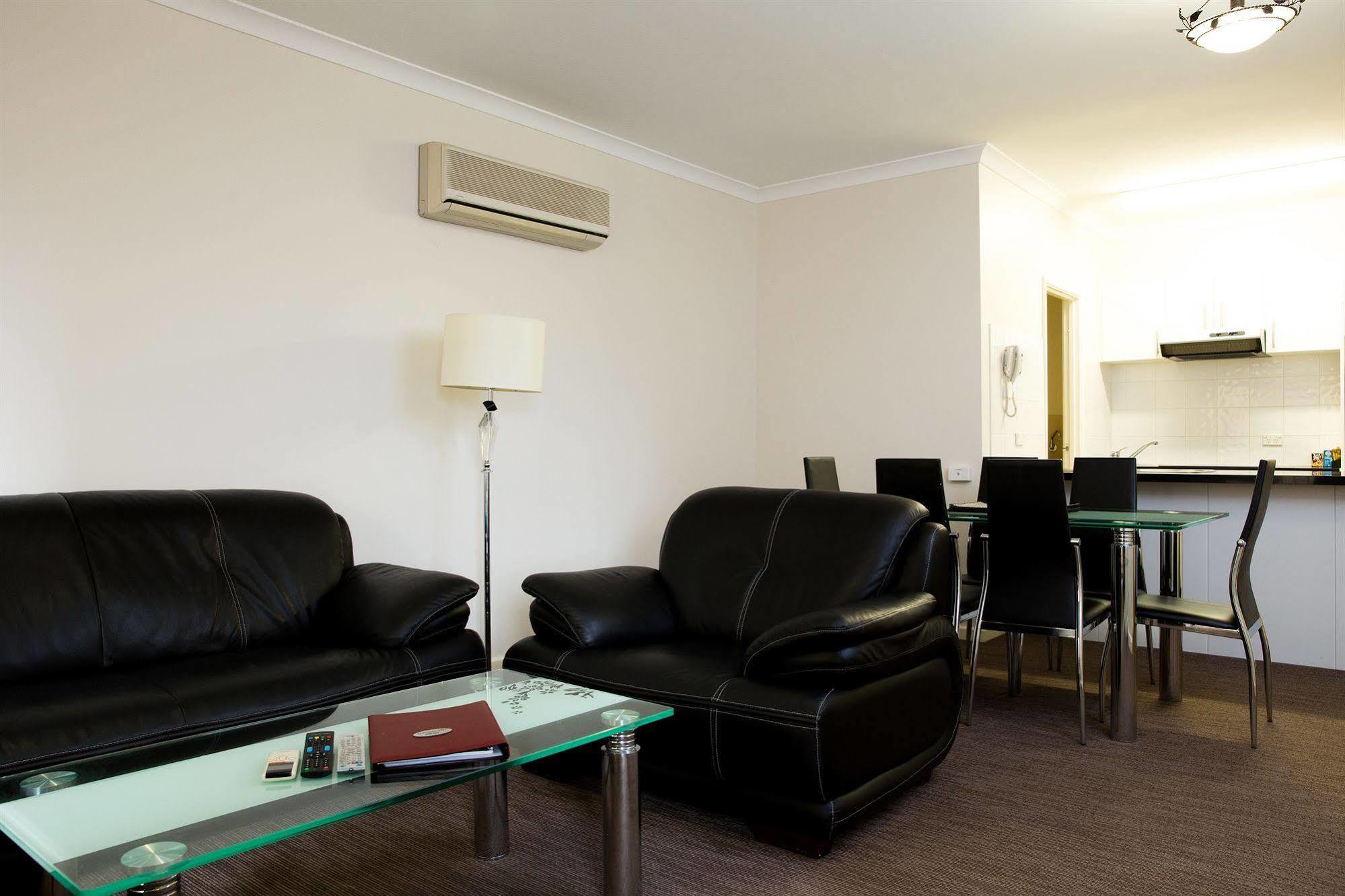 Regal 4*