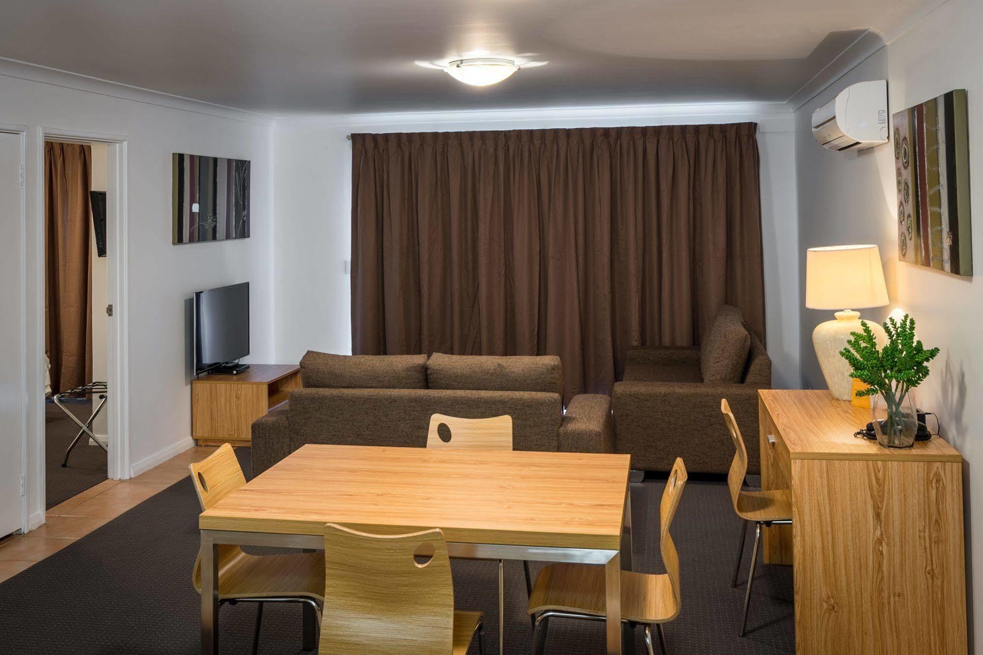 Hillarys Harbour 4*