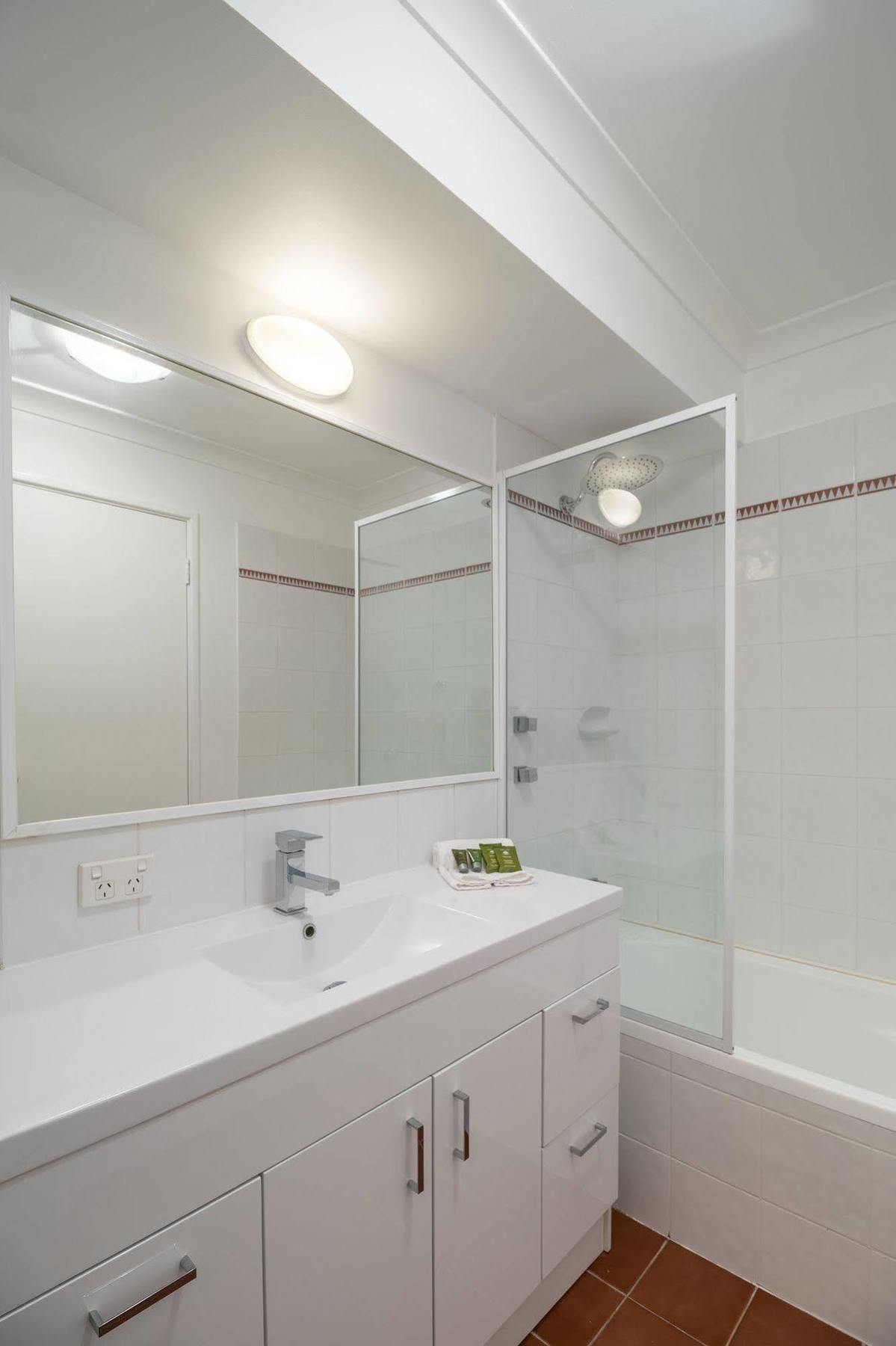 Aparthotel Hillarys Harbour 4*