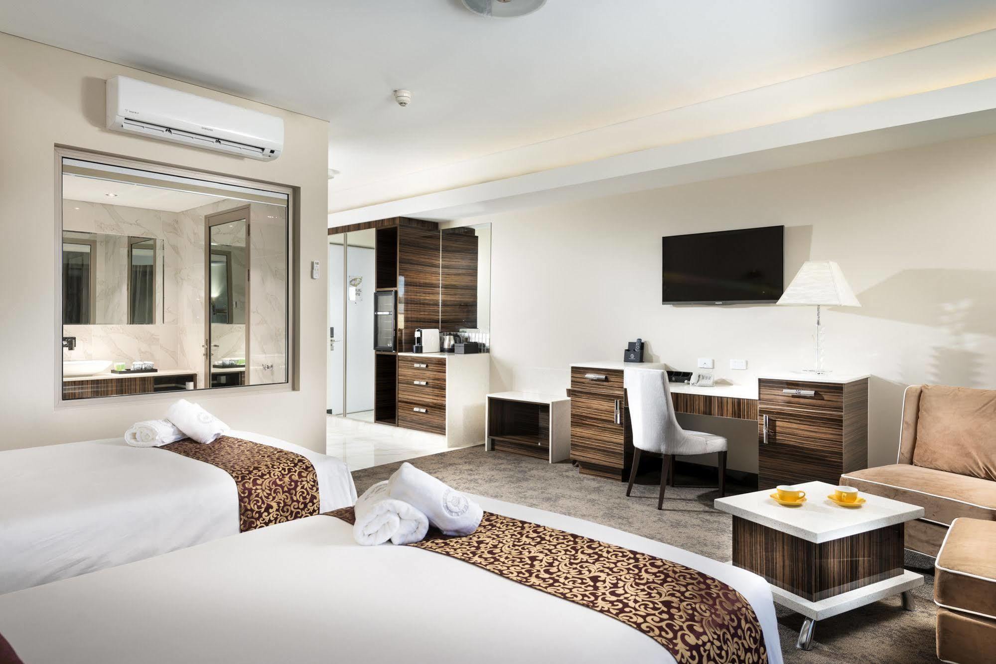 Swan River 4* Perth