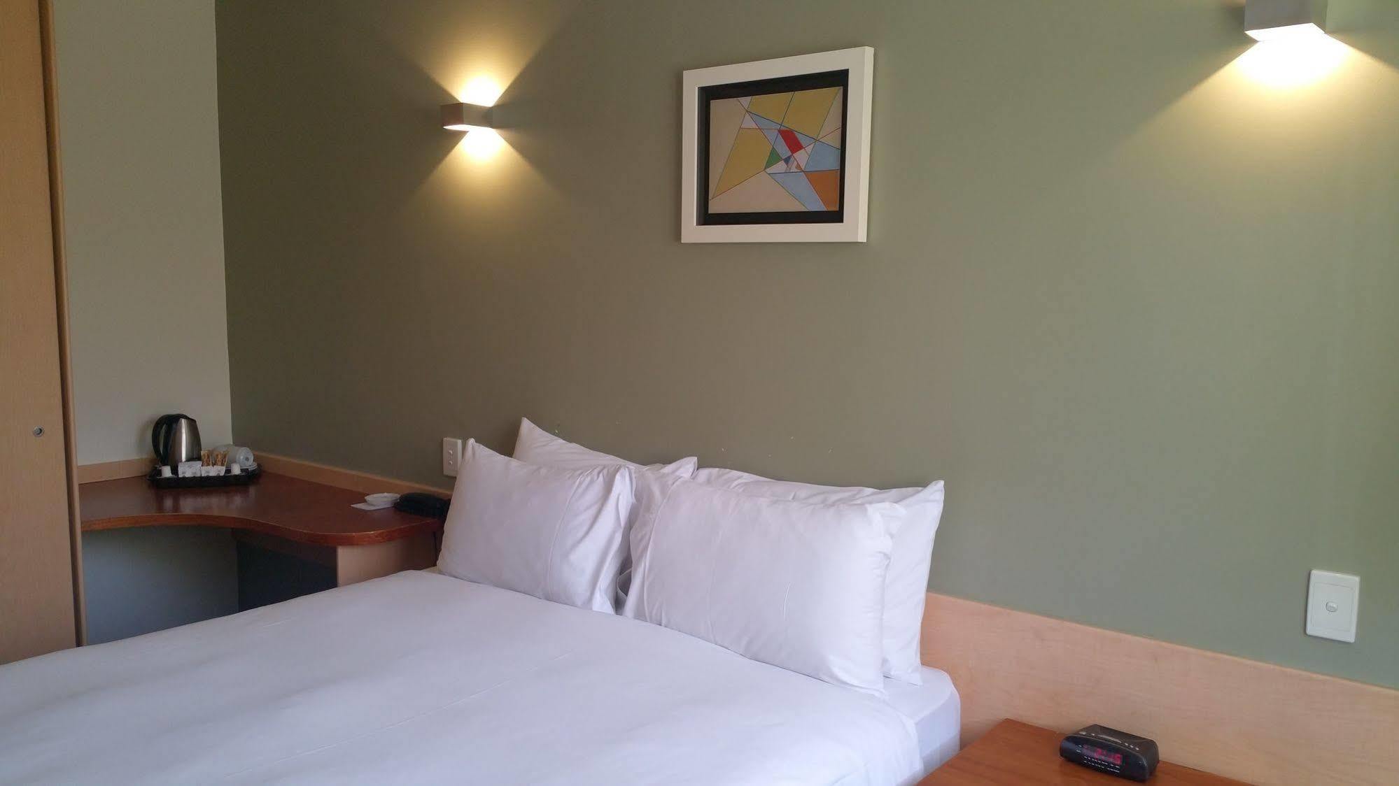 Hotel Sullivans 4*