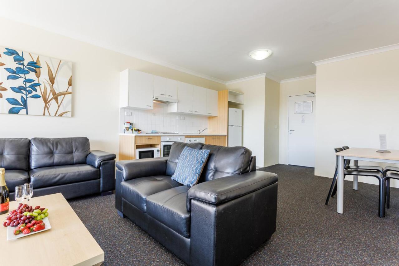 Ascot Official Aparthotel 4*
