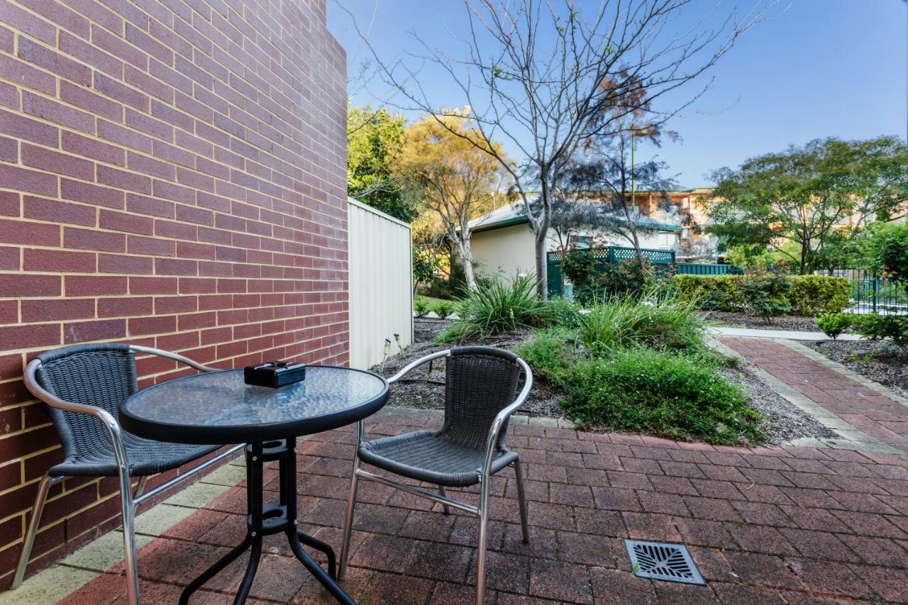 Ascot Official Aparthotel 4*