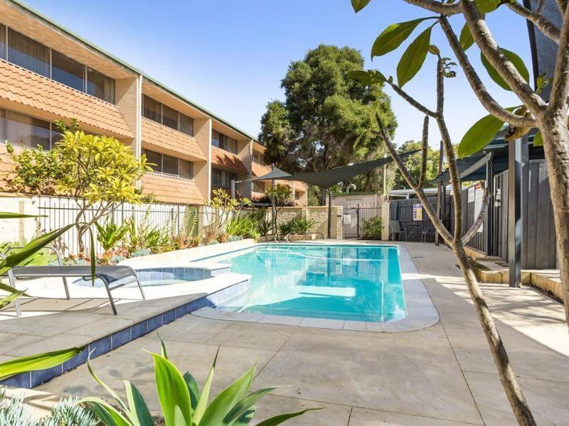 Apartment The Parks Rosalie 32 - 1brm Unit With Parking Perth
