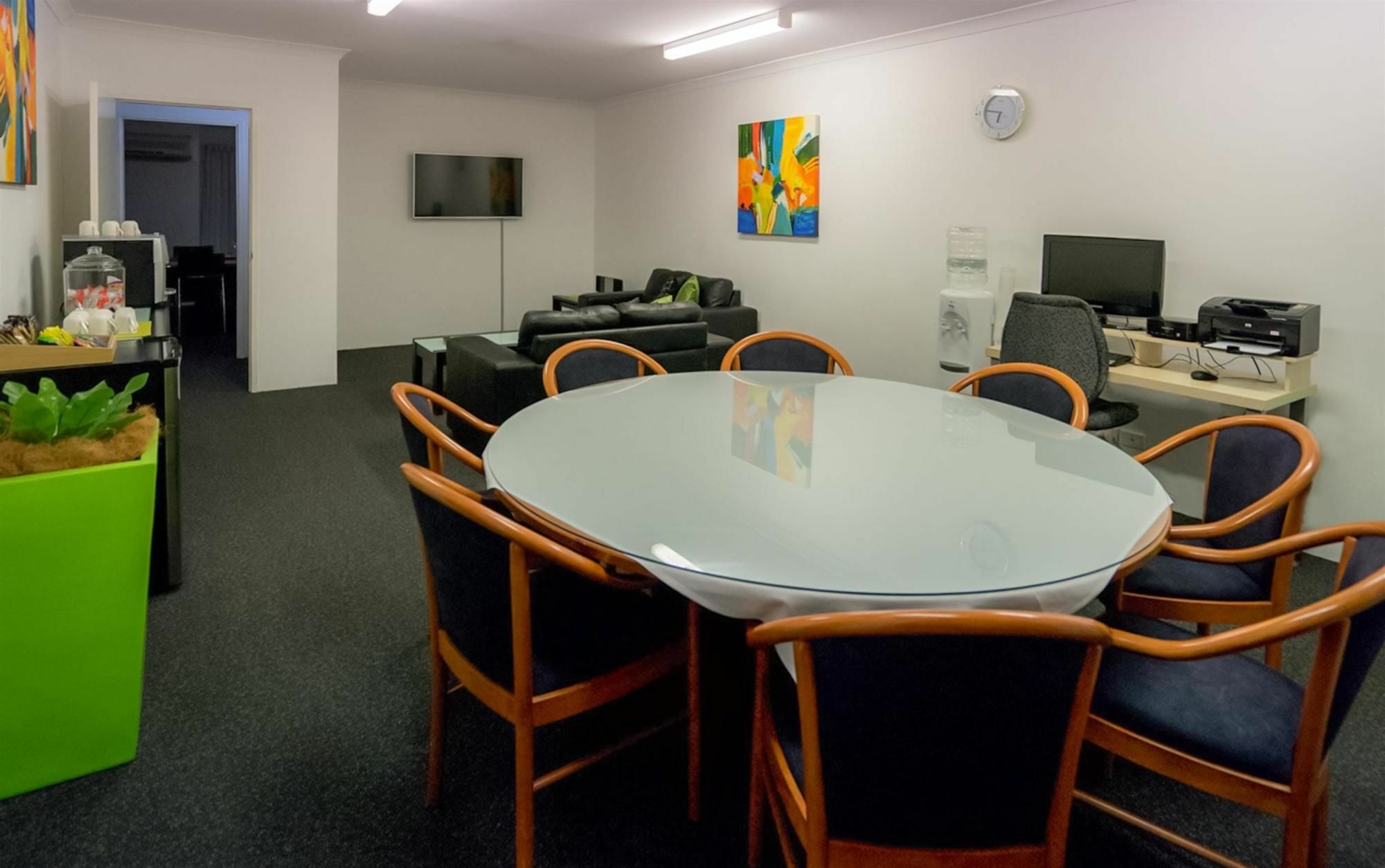 Aparthotel Ascot Official 4*