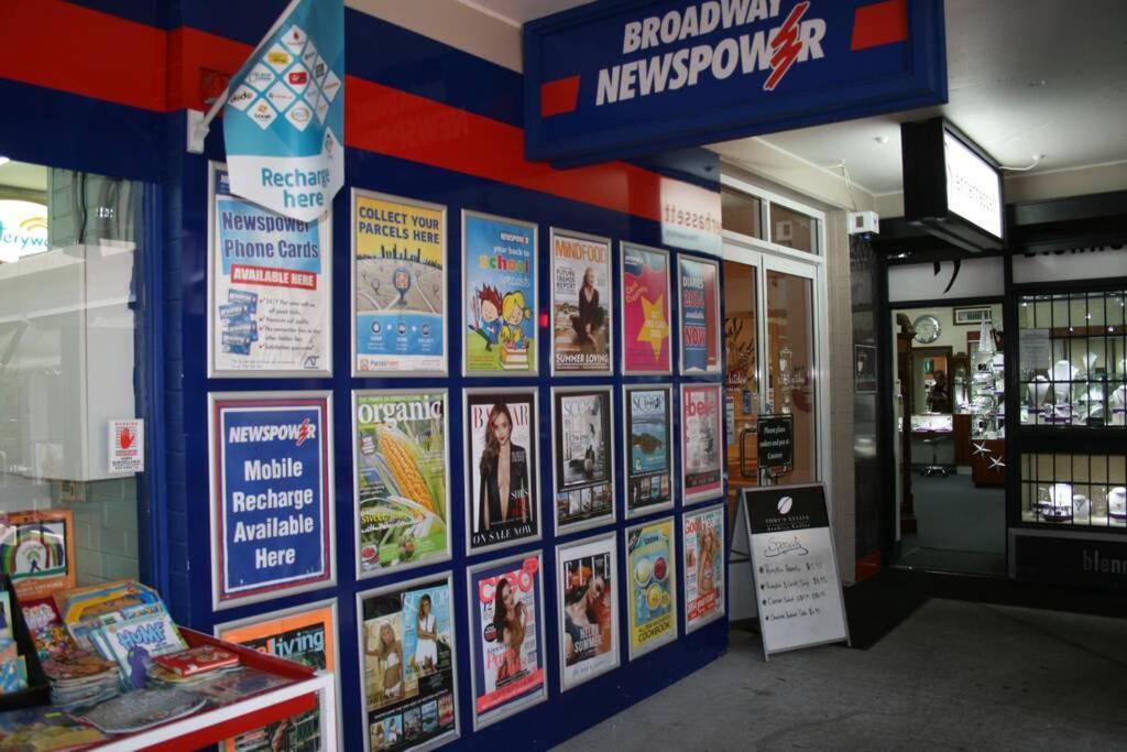B5 Crawley 1 Brm & Sleepout Near Uwa Pangsapuri *