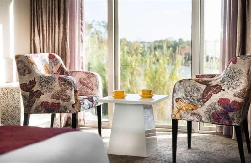 Hotel Swan River 4*