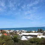 Sorrento Bluewater Apartment