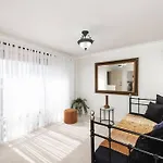 Scarborough Villa On Duke - Executive Escapes