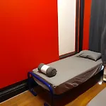Ozi Inn Backpackers - Perth -