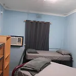 Ozi Inn Backpackers - Perth -