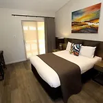 Rose & Crown Hotel