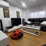 Entire House With 4 Bedrooms Fully Air Conditioned
