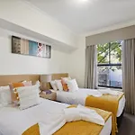 2Bdr 1Bth 1Prk - Northbridge Magic