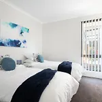Bright Trendy 3Br Apt - Walk To River & Shops